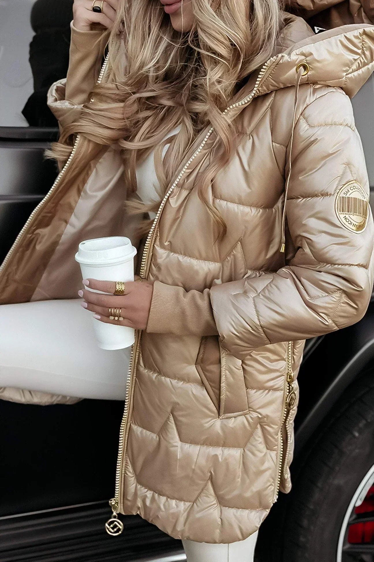 ASTRID - Elegant vinterjakke med hætte og foer