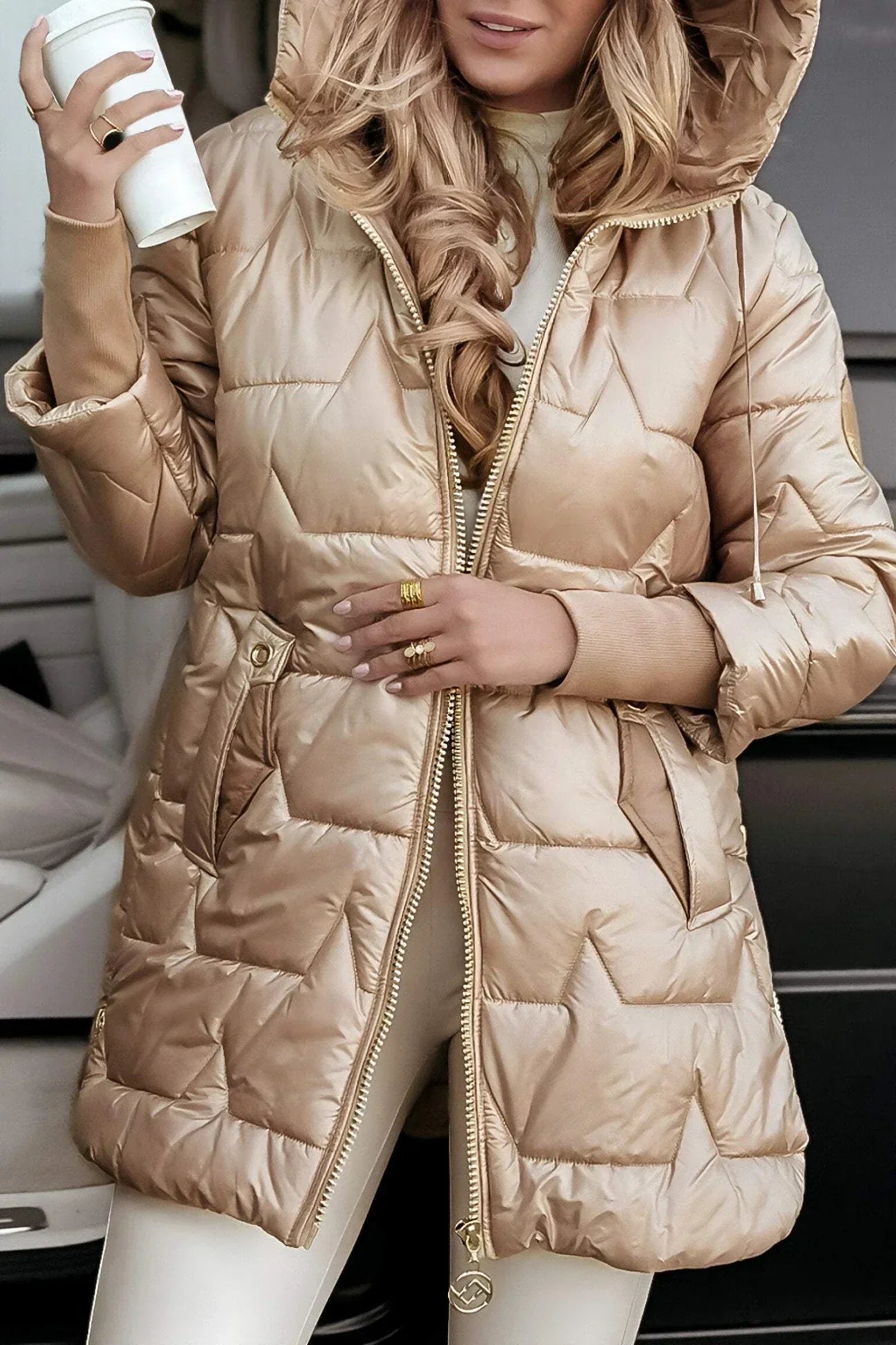 ASTRID - Elegant vinterjakke med hætte og foer