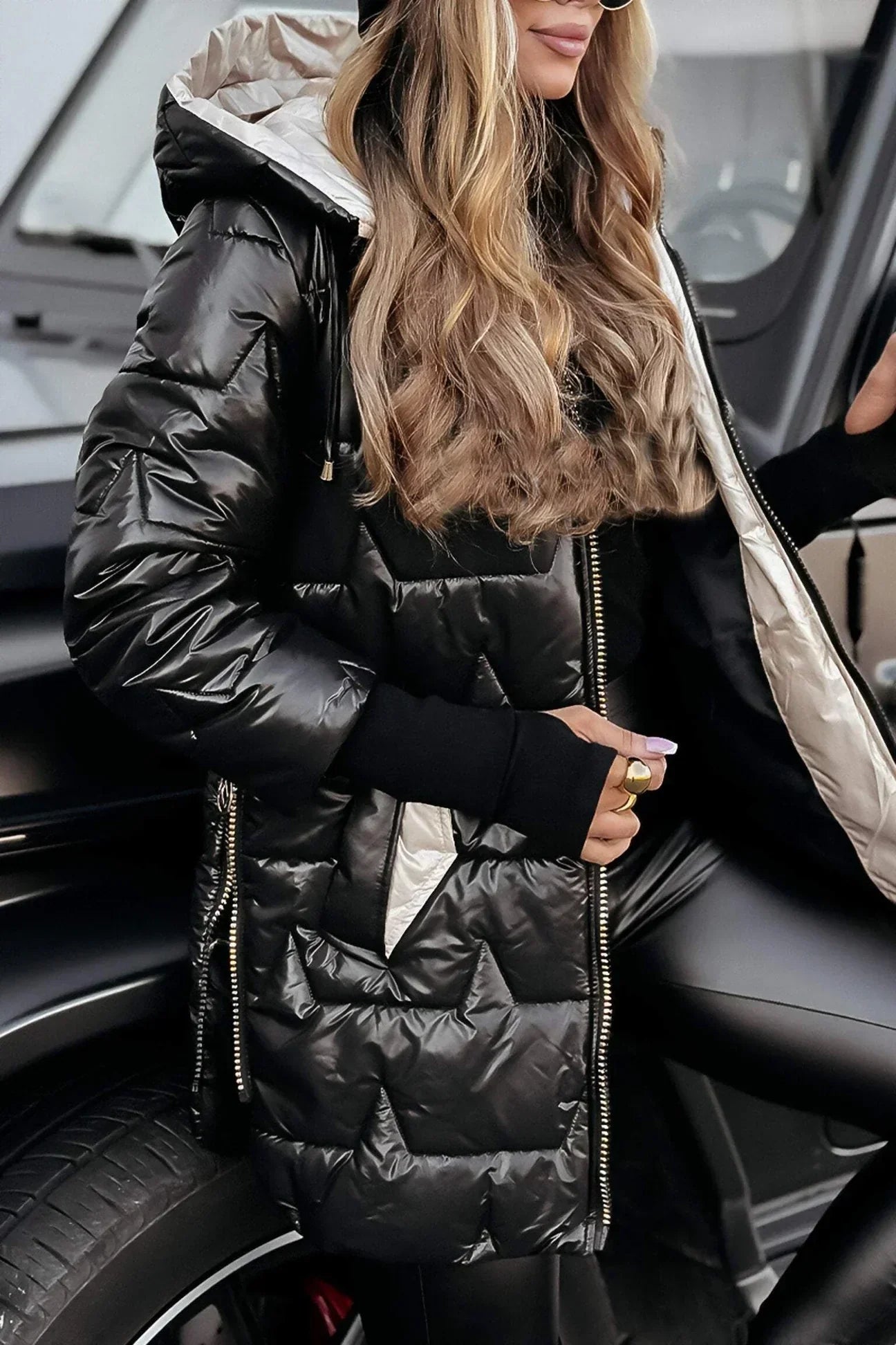 ASTRID - Elegant vinterjakke med hætte og foer